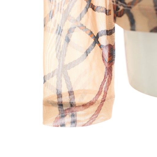 ピンクベージュ