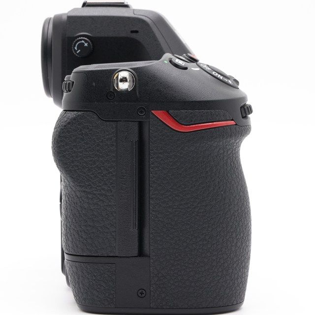 美品 Nikon ミラーレスカメラ Z8 ボディ シャッター数3946 フルサイズミラーレス一眼カメラ「Z8」ボディ | ニコン | Z8