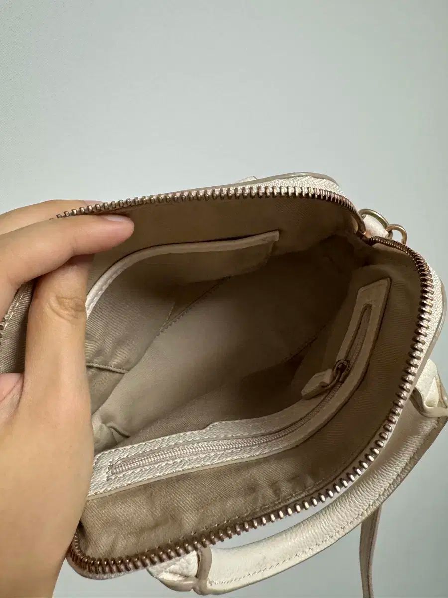 ジェイエスティナ クロスバッグ