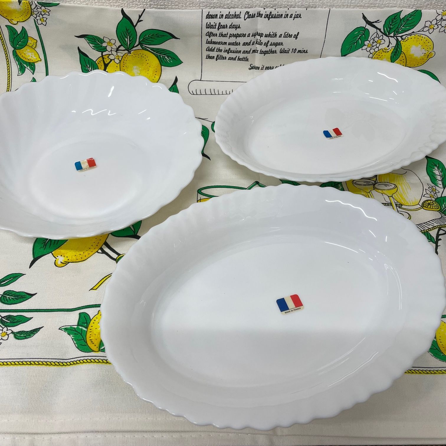 新品 未使用 フランス arcopal アルコパル 皿3枚セット! ミルク 新品 未使用 フランス arcopal アルコパル 皿3枚セット! ミルク