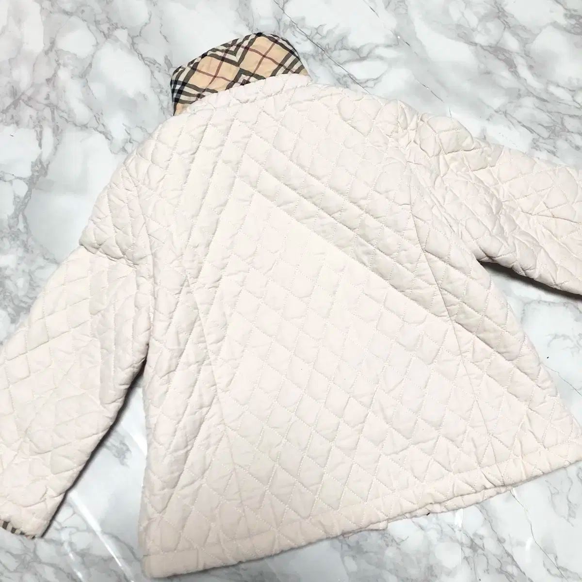 バーバリー キッズ キルティング ジャケット ベージュ 3 Y