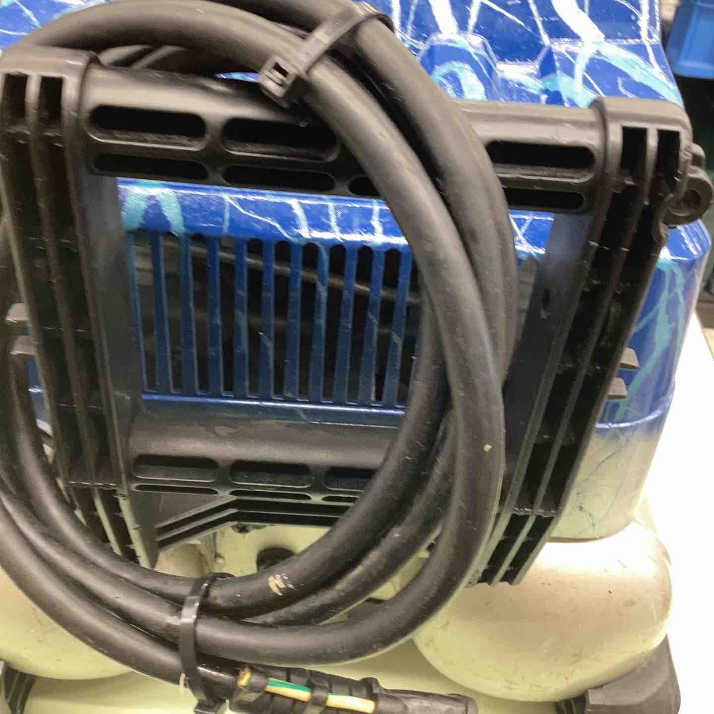 ☆マキタ(makita) エアコンプレッサー AC461XLH【越谷店】 - メルカリ
