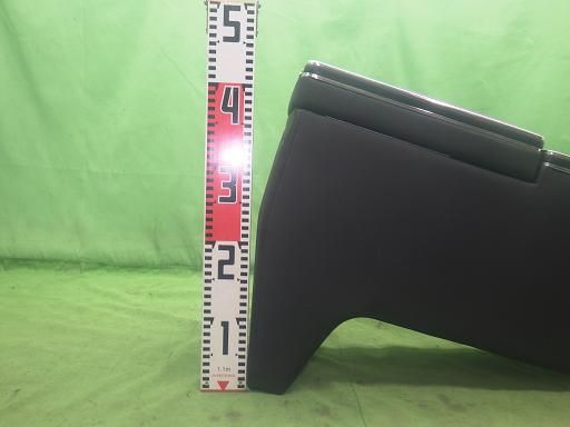 90ヴォクシー コンソールボックス