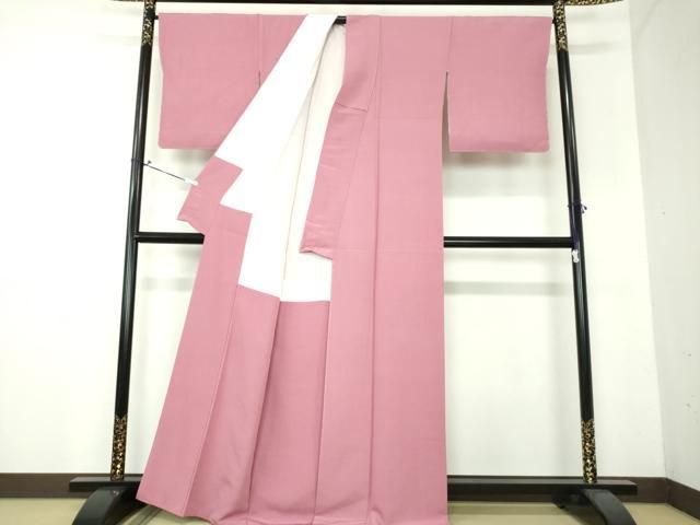 上質な色無地 長春色