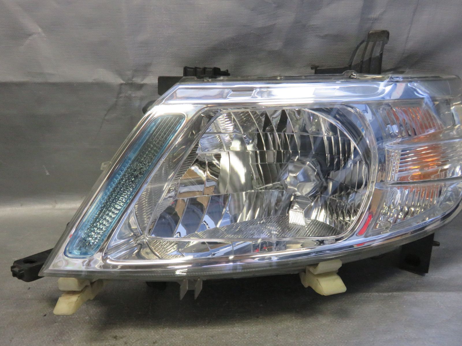 ☆STD7460/点灯OK 日産 セレナ C25 CC25 NC25 CNC25 純正HID ヘッド