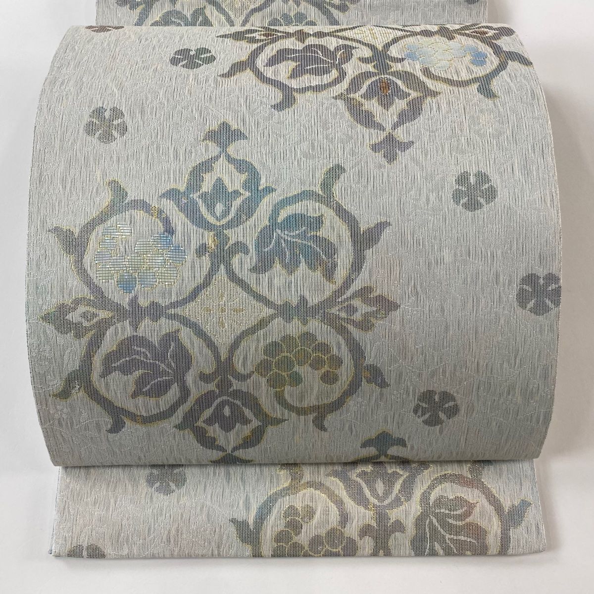 袋帯 秀品 やまと 葡萄唐草 花菱 箔 青灰色 お太鼓柄 正絹