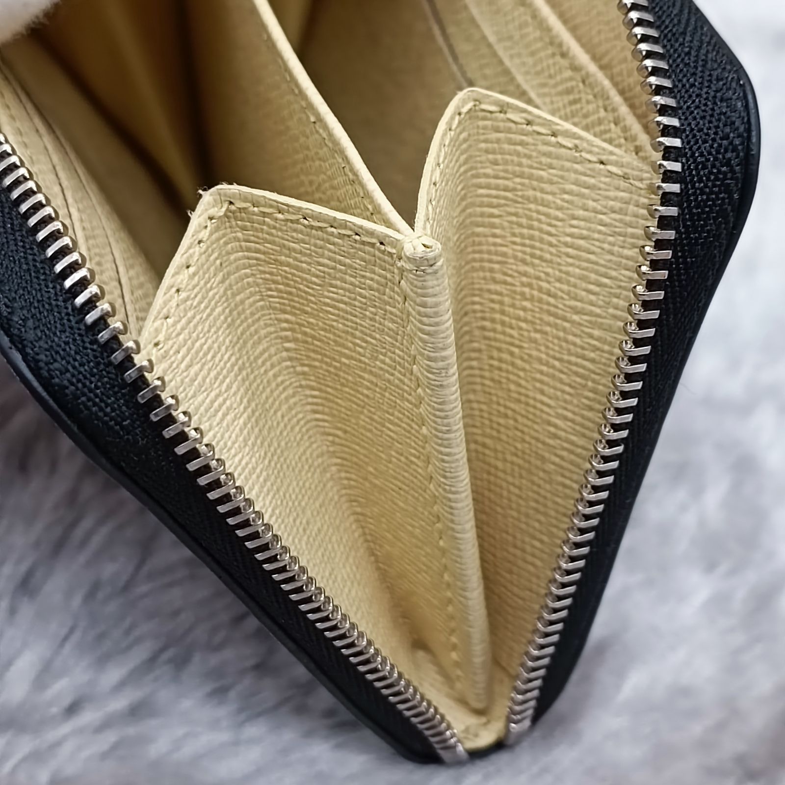【極美品】ルイヴィトン　モノグラム　LVポップ　コインケース　M68663 財布 LOUIS VUITTON ルイ・ヴィトン ジッピー・コインパース