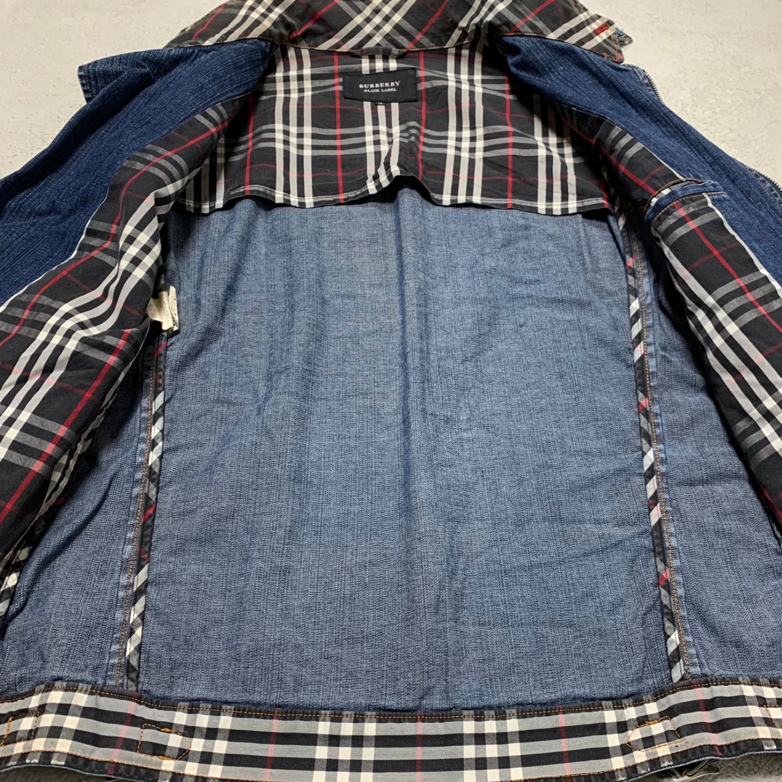BURBERRY BLACK LABEL デニムジャケット ライダースジャケット セミダブル ノバチェック チンストラップ ロゴ刻印 ヴィンテージ加工 ウォッシュ加工 フェード Mサイズ インディゴブルー 青系 バーバリーブラックレーベル KANDAIZUMI_COM