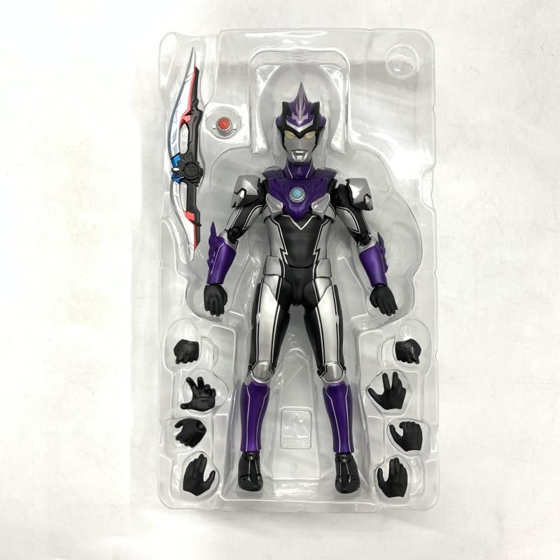 中古】開封)S.H.Figuarts ウルトラマンブル ウインド[10] - メルカリ