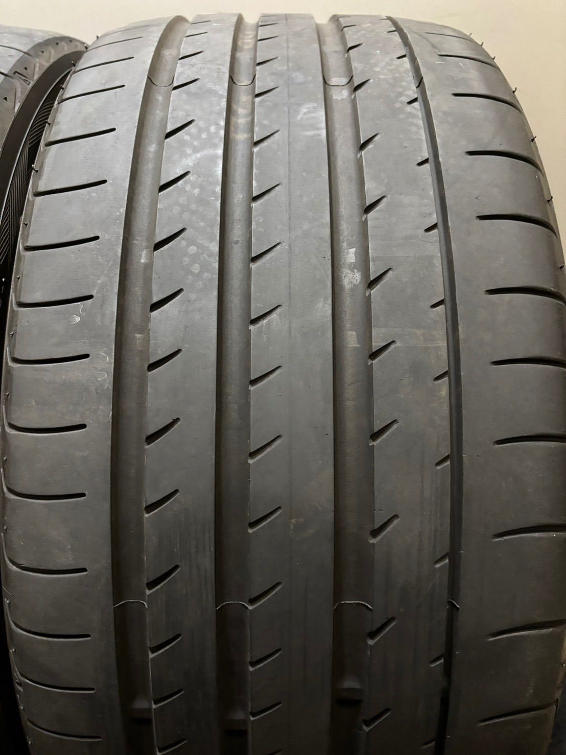 245 35R19 YOKOHAMA ADVAN Sport V105 17年製 夏タイヤ サマータイヤ 4本 ヨコハマ WRX アウディ A4 A5 南8-K288