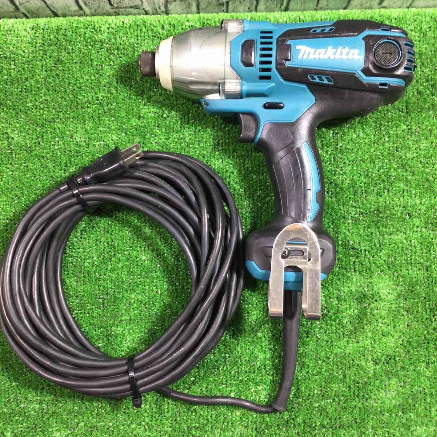 ☆マキタ(makita) インパクトドライバ TD0220【川口店】 ☆マキタ(makita) インパクトドライバ TD0220【川口店】