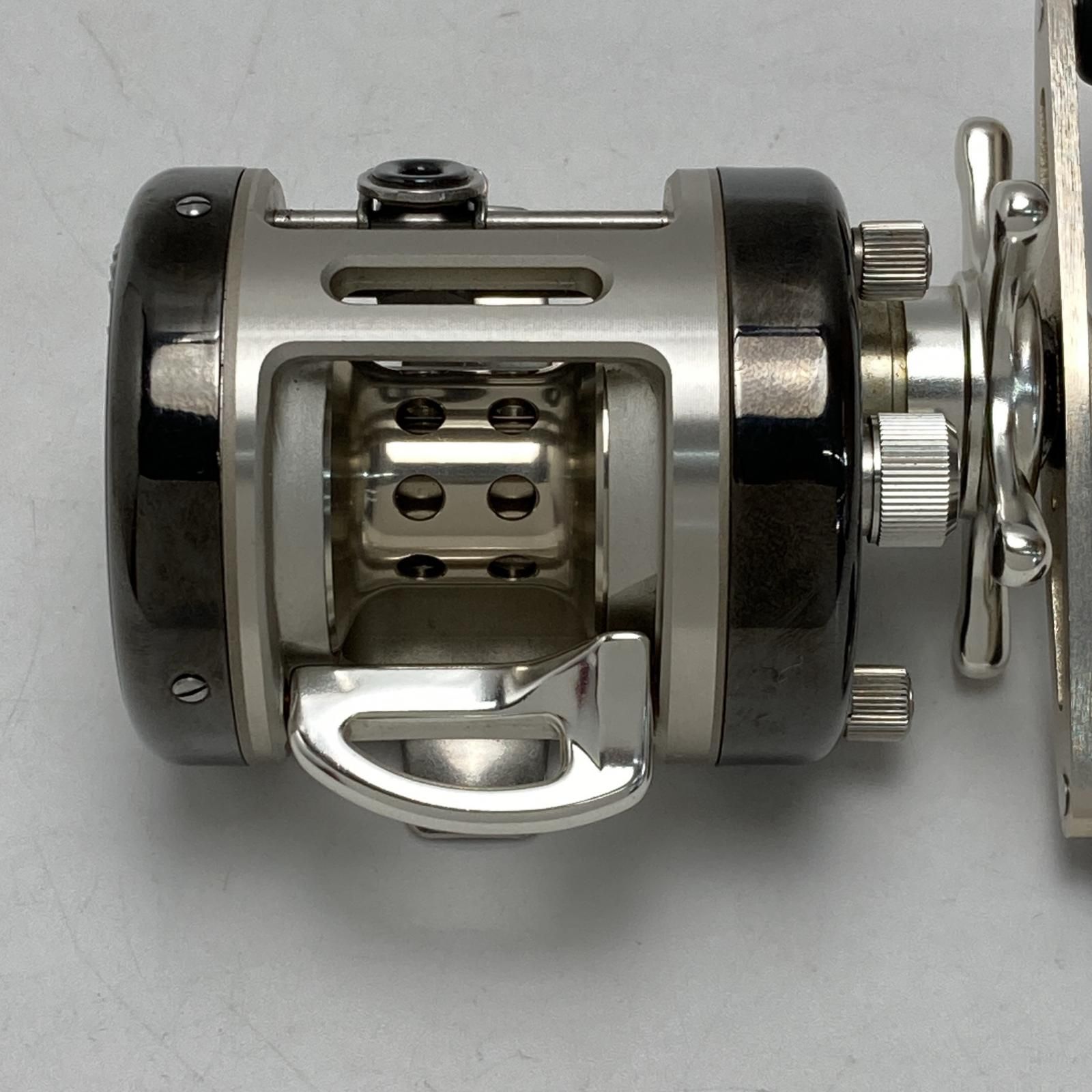 RYOBI リョービ バリウス F200 ベイトリール - メルカリ