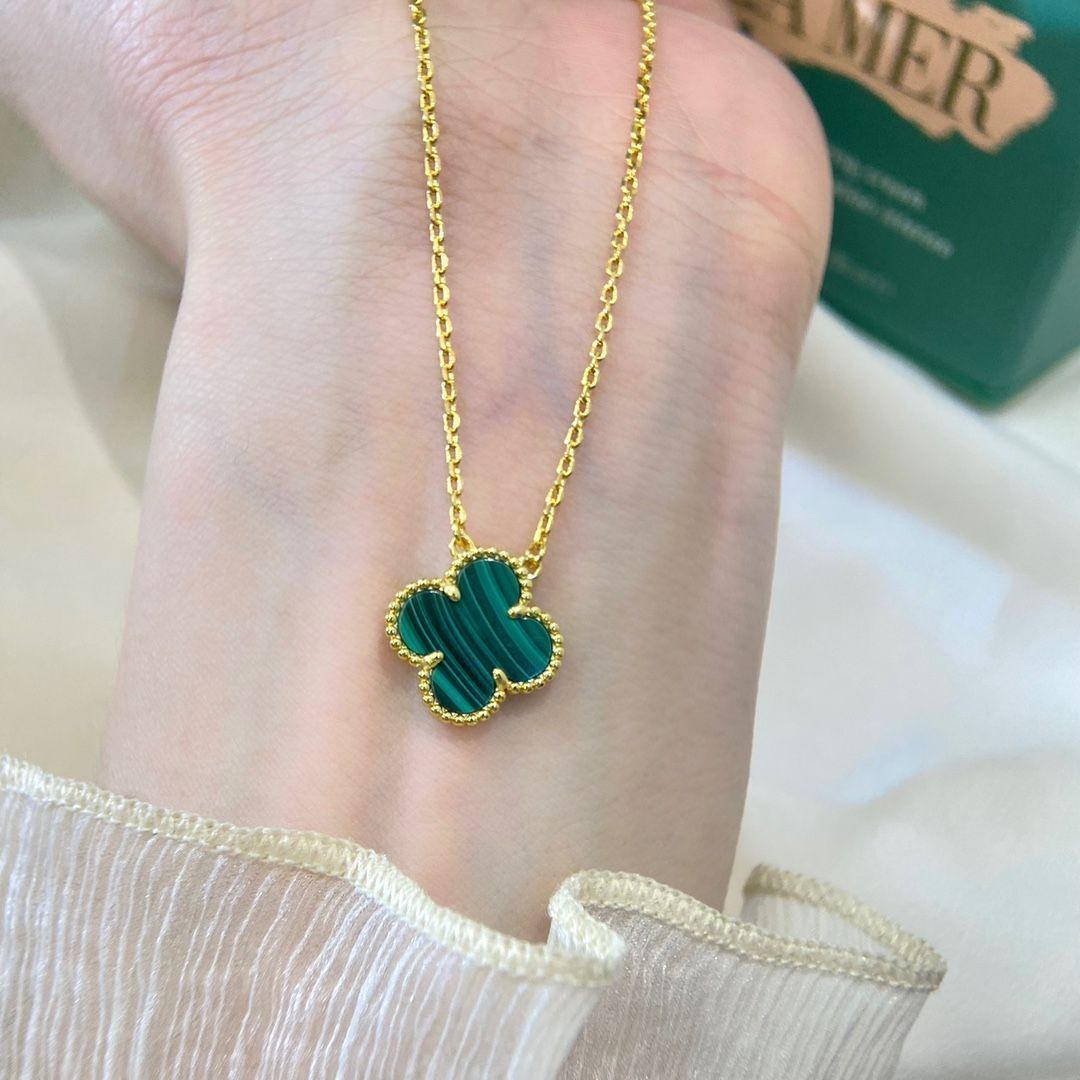 VanCleef&Arpels ヴィンテージアルハンブラマラカイトペンダント V8313 | [中古]ヴァンクリーフ&アーペル ヴィンテージ
