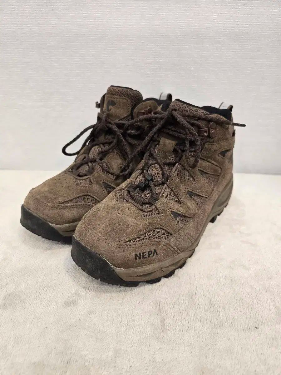 NEPA ネパ ビブラムソール カンネト GTX II 登山靴 240mm