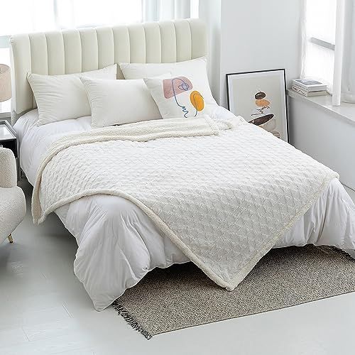 【匿名配送】 シングル（150ｘ210cm）_純白 毛布 シングル 掛け毛布 発熱二枚合わせ 「表」サラサラ・「裏」モコモコ パイル ふわふわ 丸洗いOK 抗菌