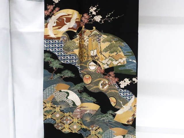 黒留袖 五つ紋 金駒刺繍 吉祥文 落款入 比翼仕立て 着物 身丈約165cm 裄丈約65.5cm 25z10-5908 黒留袖 五つ紋 金駒刺繍 吉祥文 落款入 比翼仕立て 着物 身丈約165cm