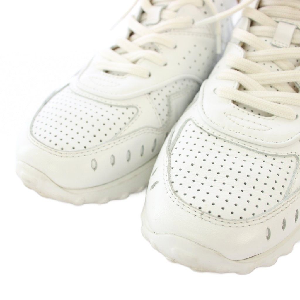 パンチング レザー