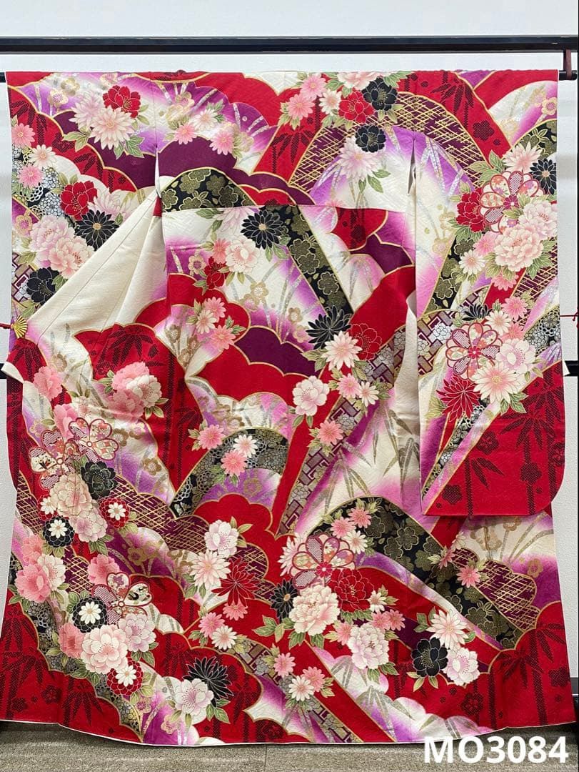 振袖 豪華 銀通し 金彩 銀彩 ラメ刺繍 牡丹 身丈161cm 撥水加工済