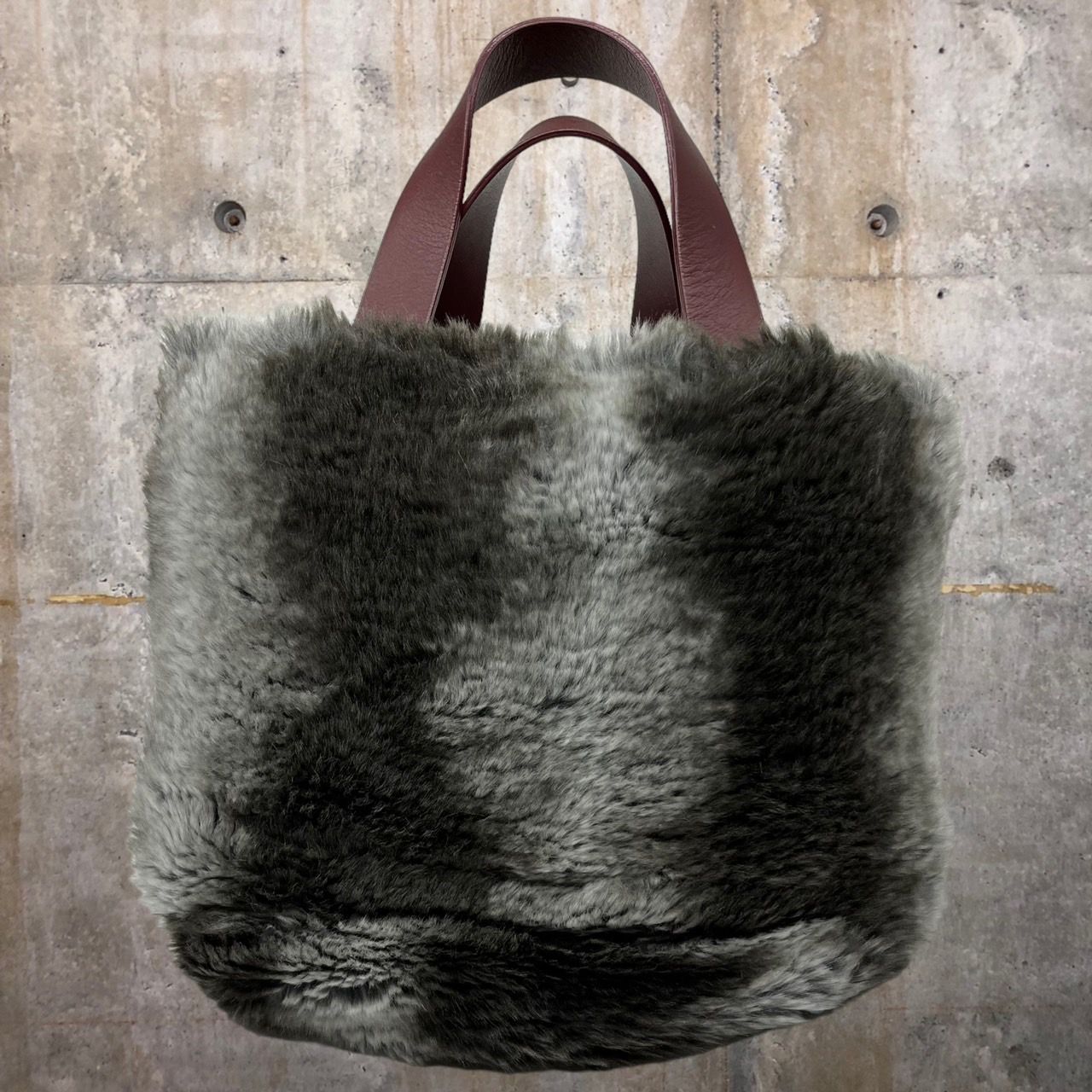 Vivienne Westwood(ヴィヴィアンウエストウッド) orb charm eco fur 