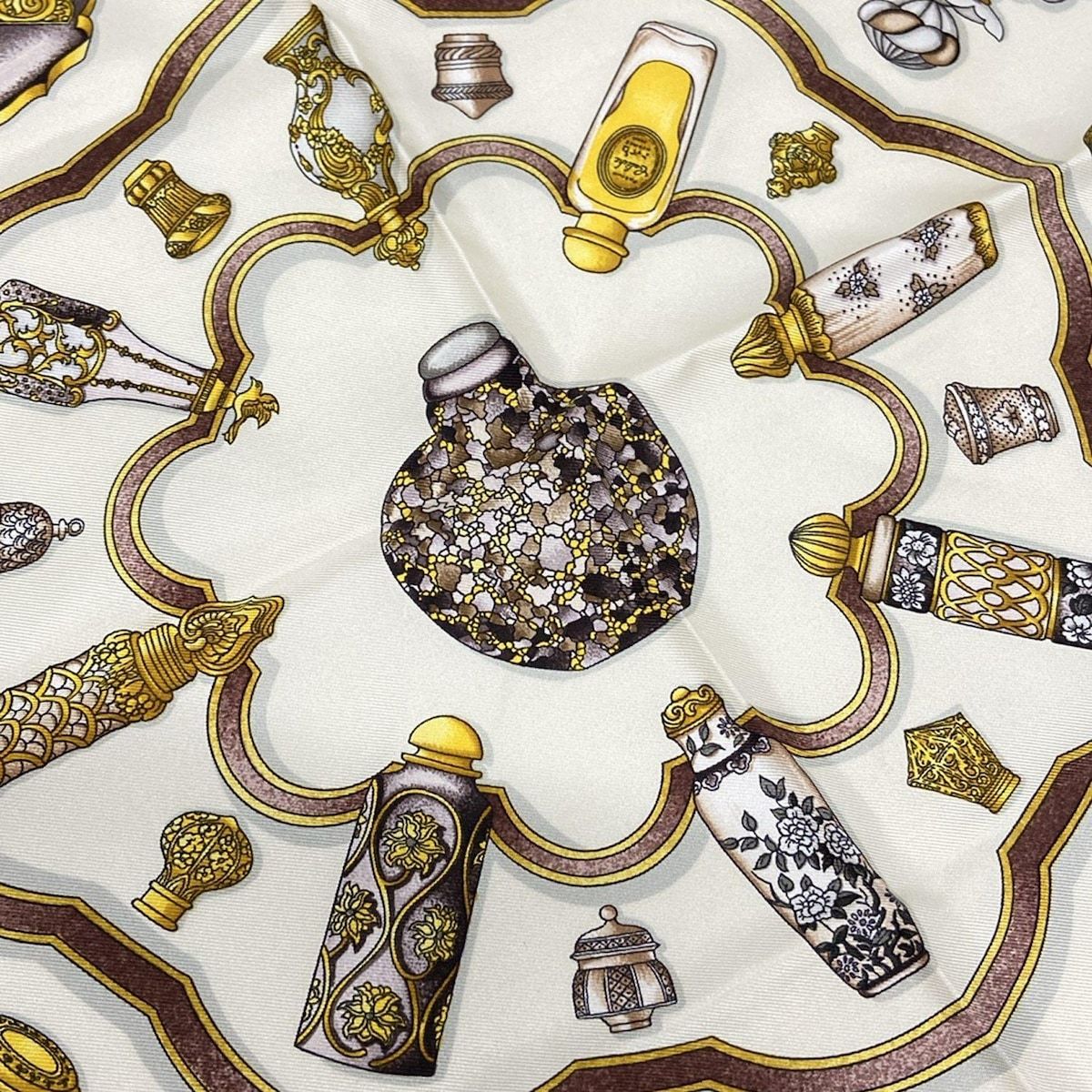 【美品】HERMES エルメス　カレ90 香水瓶柄　大判　アイボリー　シルク 楽天市場】エルメス カレ 香水瓶の通販