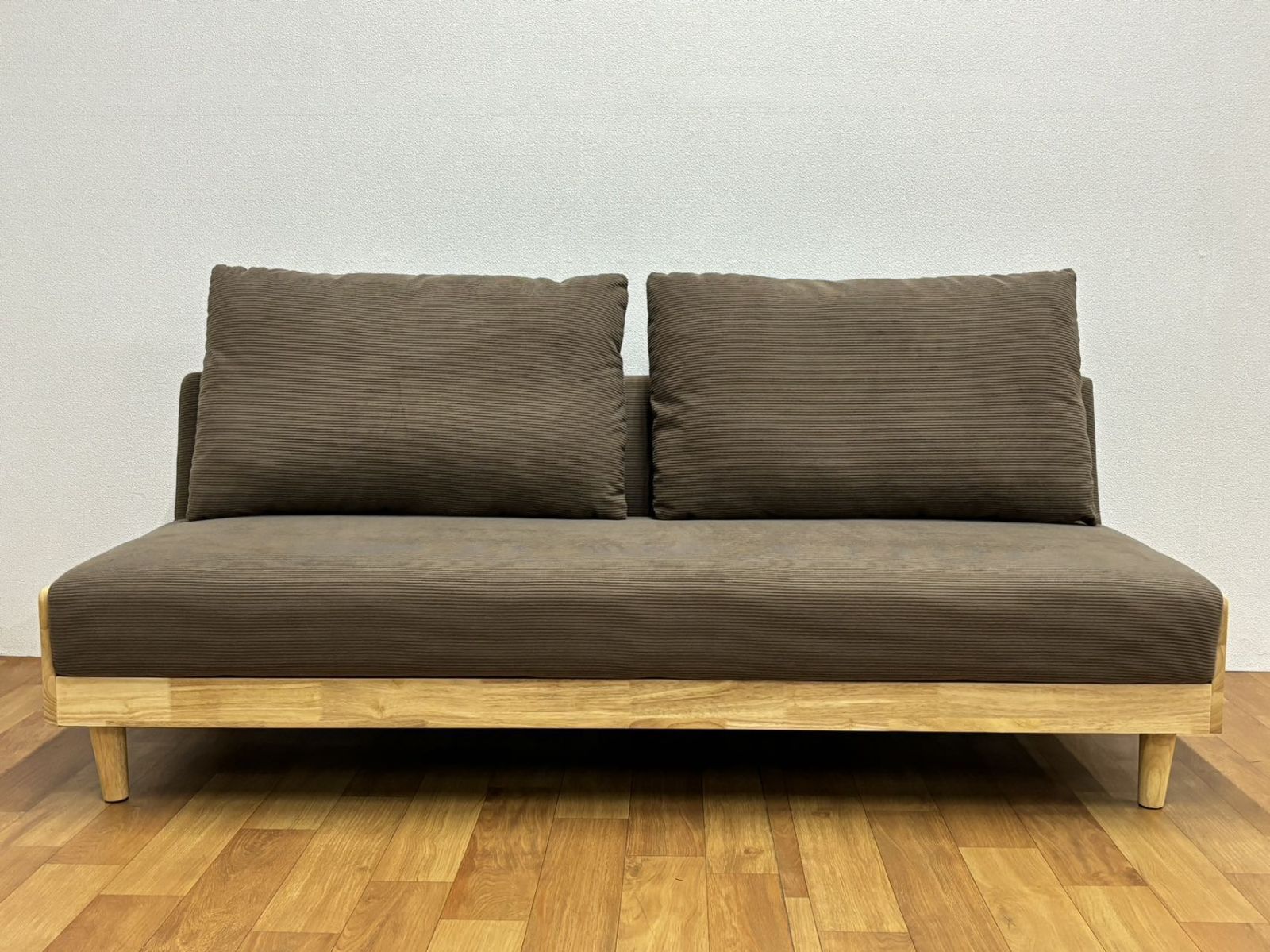 カウチソファー