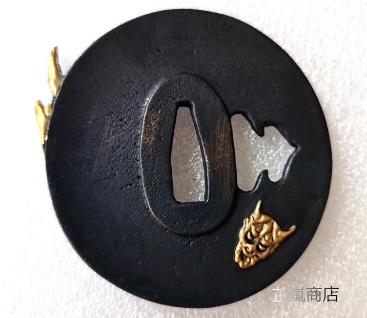 髑髏の形 鎏金彩色
