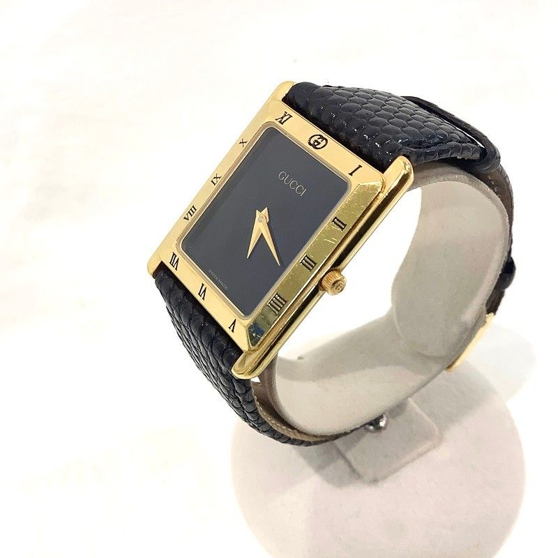 GUCCI ローマ数字ブラック×ゴールド 4200M 腕時計 GUCCI ローマ数字ブラック×ゴールド 4200M 腕時計