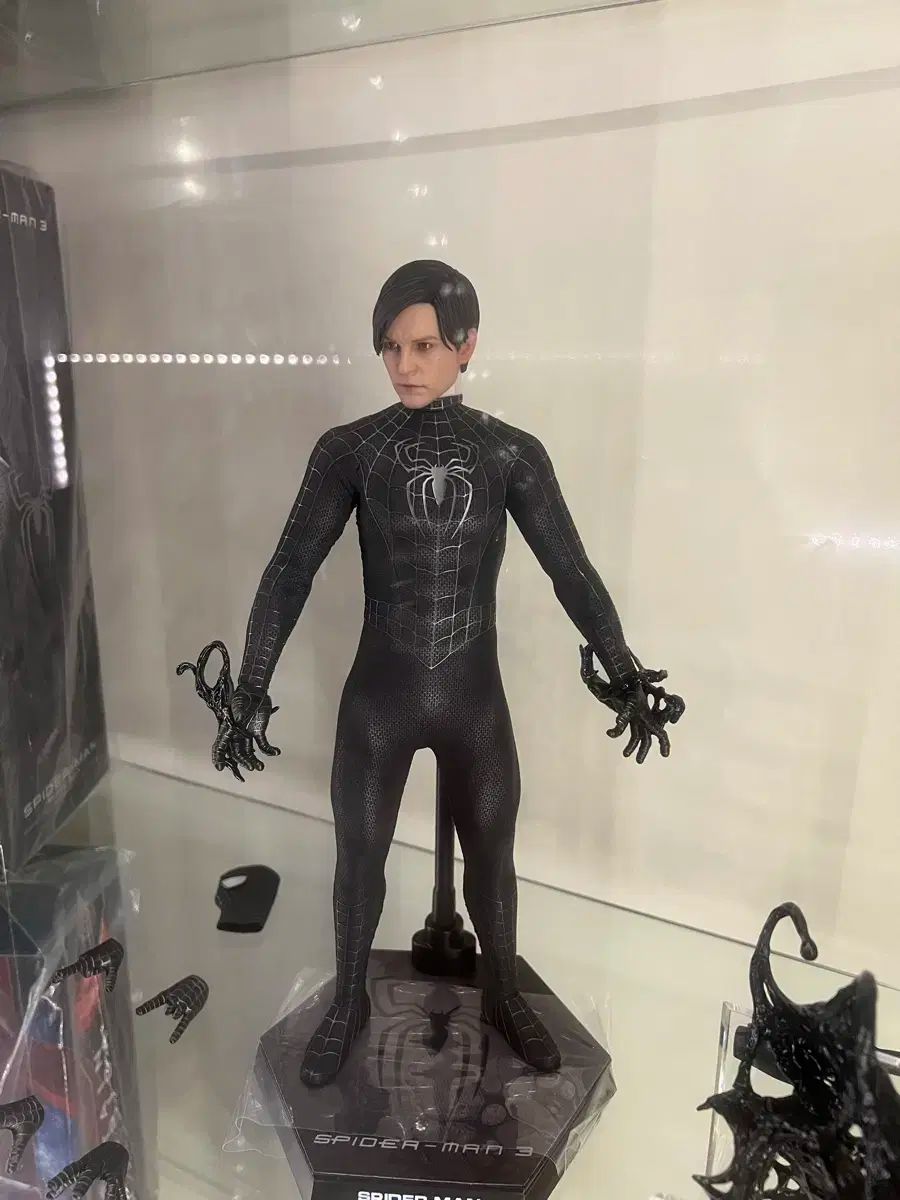 ホットトイズ　MMS727 スパイダーマン（ブラックスーツ）通常版　未開封新品 新品未開封 ホットトイズ スパイダーマン ブラックスーツ通常版