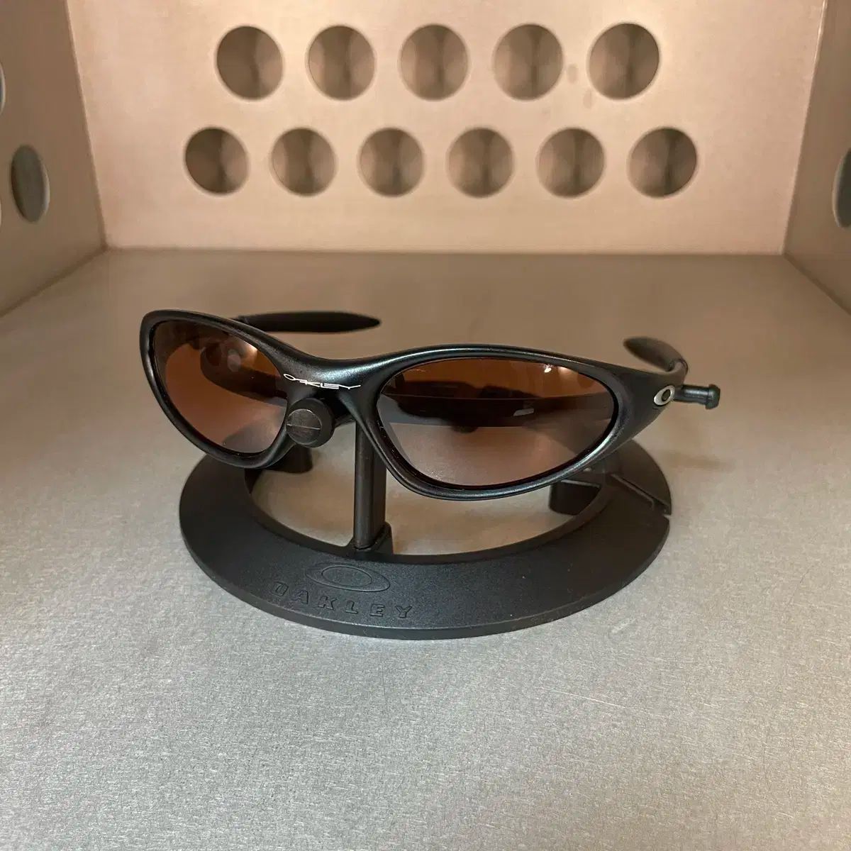 【名作】oakley minute1.0 90s マットブラック archive 名作】oakley minute1.0 90s マットブラック archive 名作】oakley
