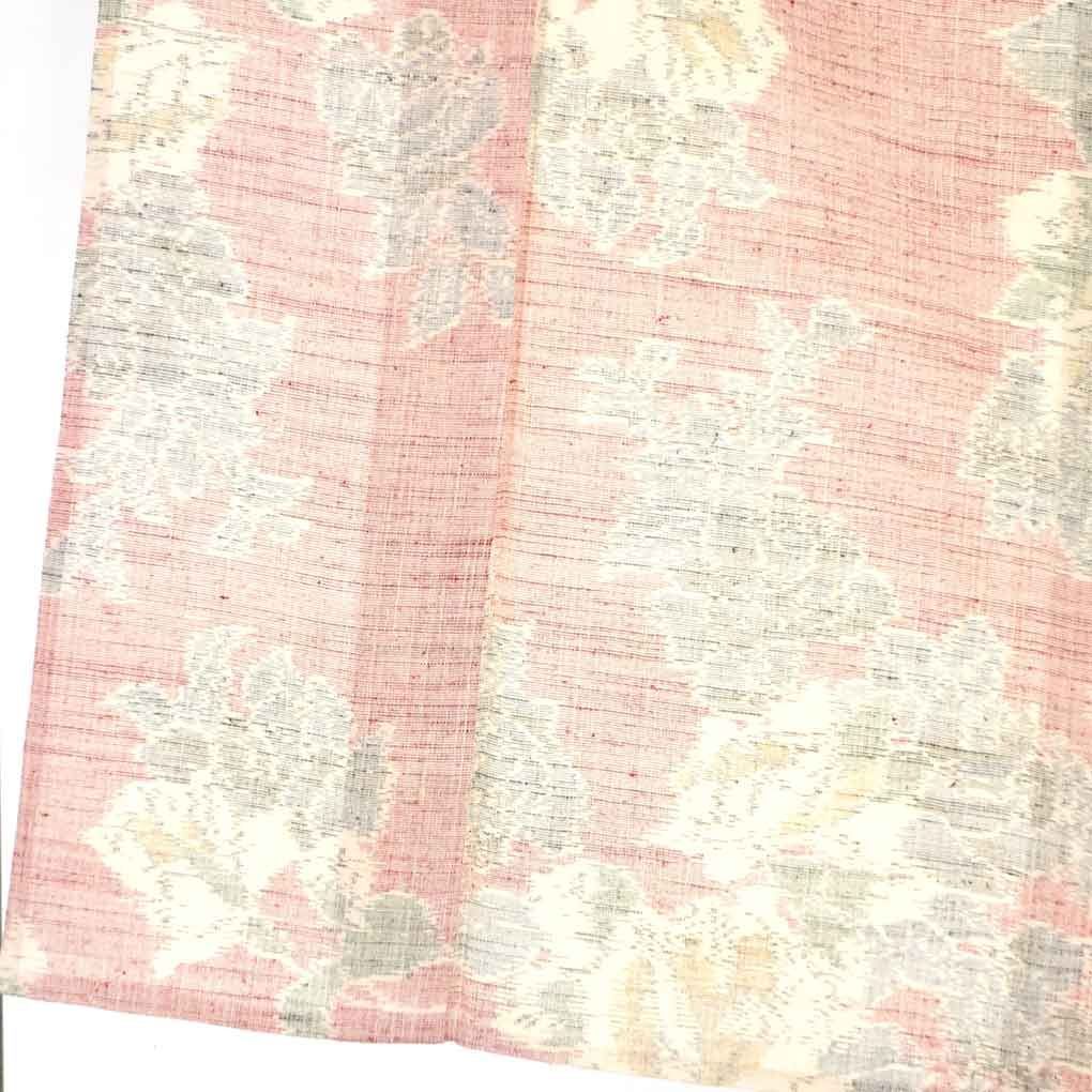 紬 身丈158cm 裄63cm 前幅25cm 後幅29cm 袖丈56.5cm 袖幅32cm レディース 単衣 花柄 裄Mサイズ 初夏 初秋用 正絹 シルク ピンク リメイク リユース リサイクル 呉服のきくや