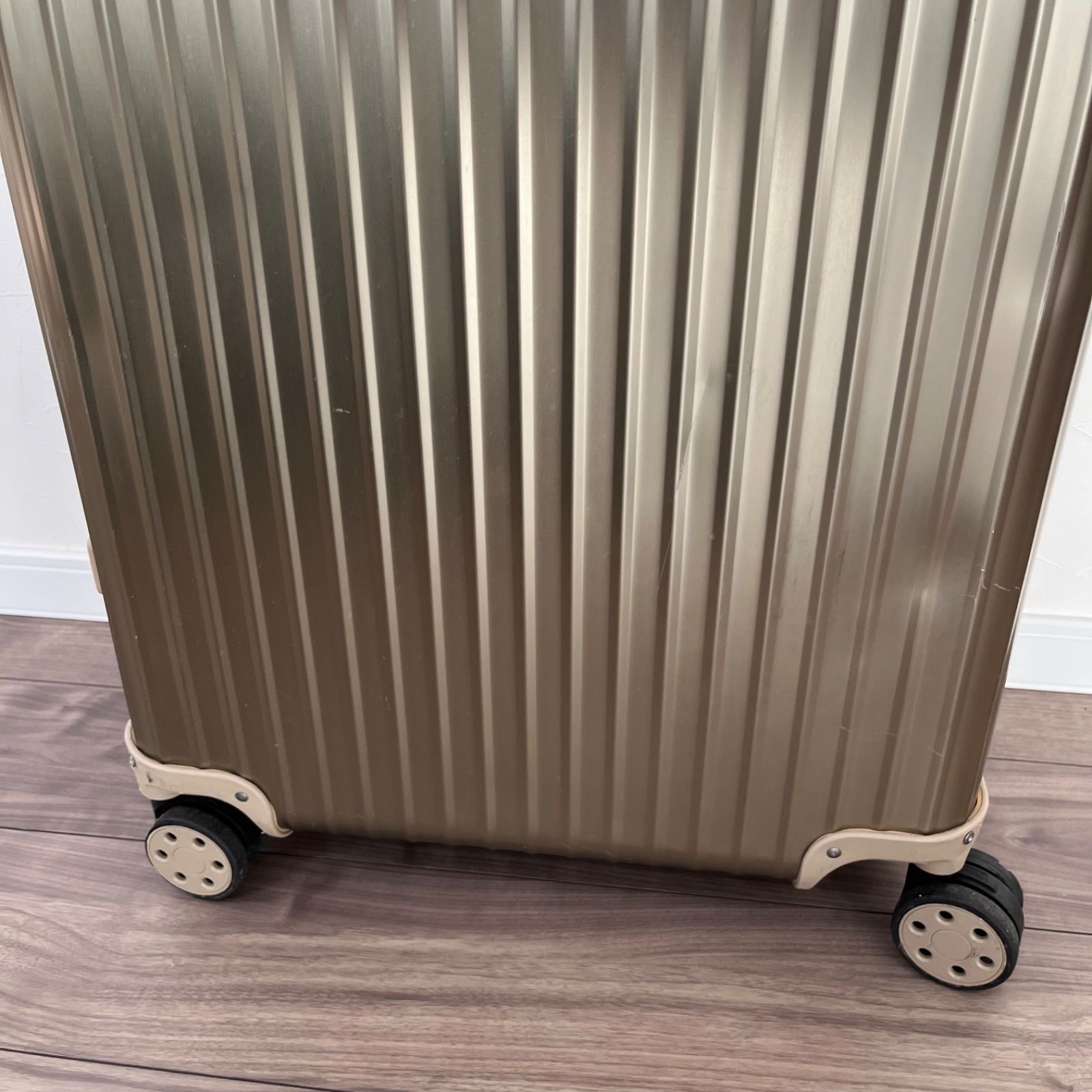 RIMOWA チェックイン L チタニウム RIMOWA リモワ スーツケース チタニウム チェックインL 難あり リモワ