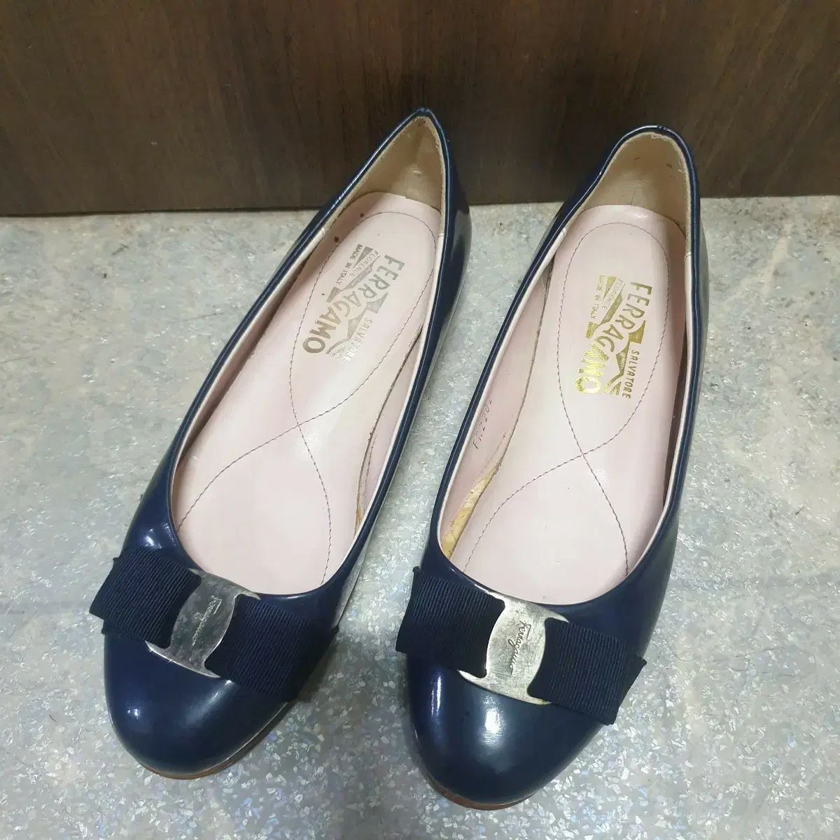 FERRAGAMO フェラガモ ネイバー 靴
