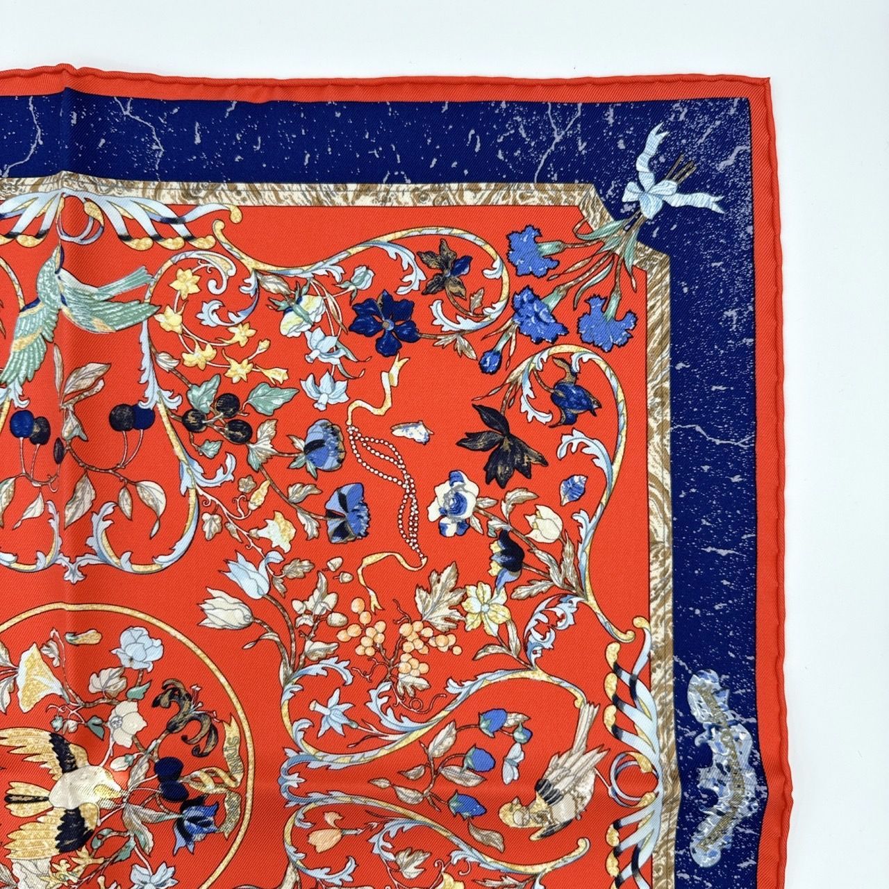 【未使用】エルメス ガヴロッシュ カレ45 東洋の石と西洋の石細工 新品未使用】 エルメス HERMES ガヴロッシュ カレ45 東洋の石と