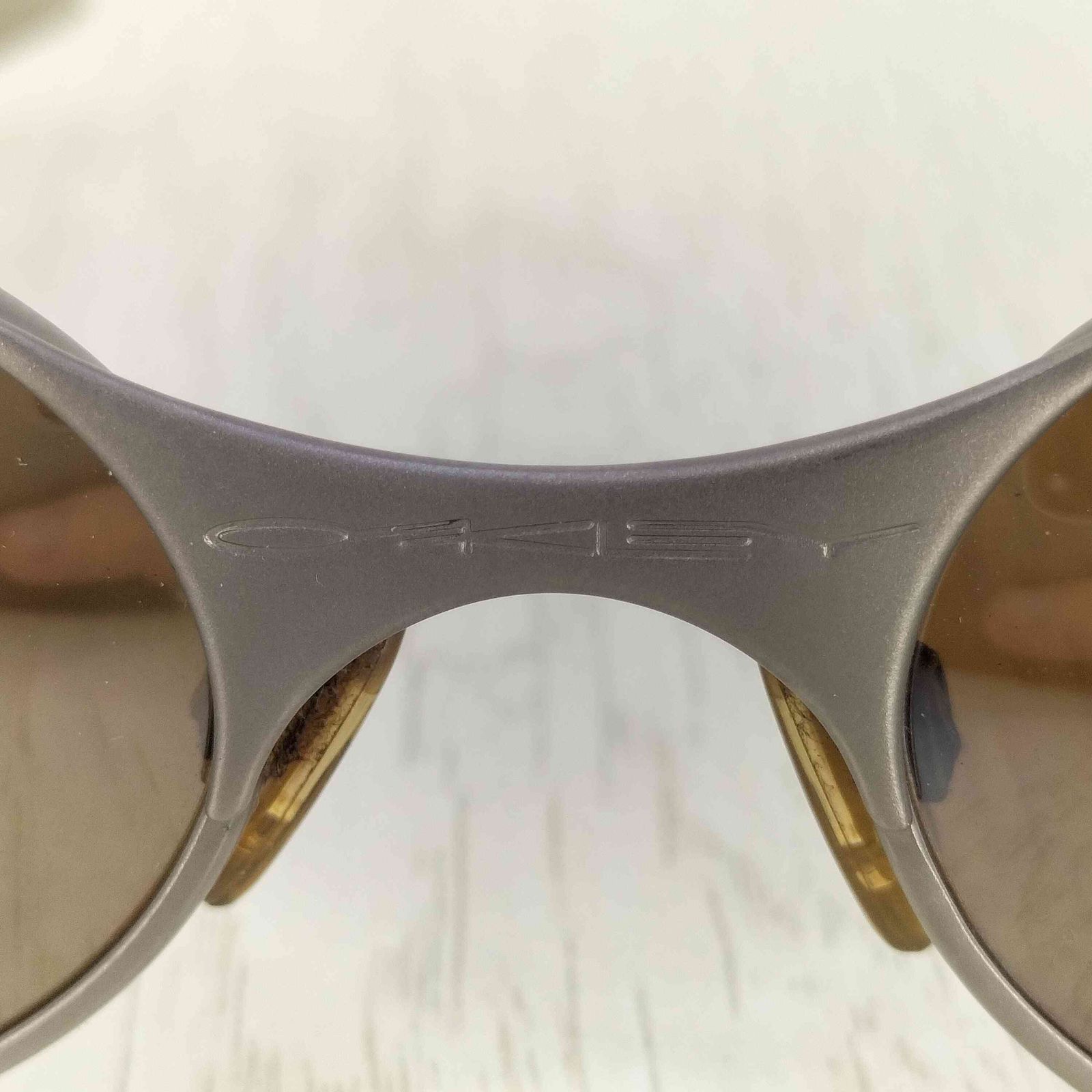 オークリー OAKLEY TITANIUM T-WIRE チタニウム ティーワイヤー サングラス メンズ 表記無 - メルカリ