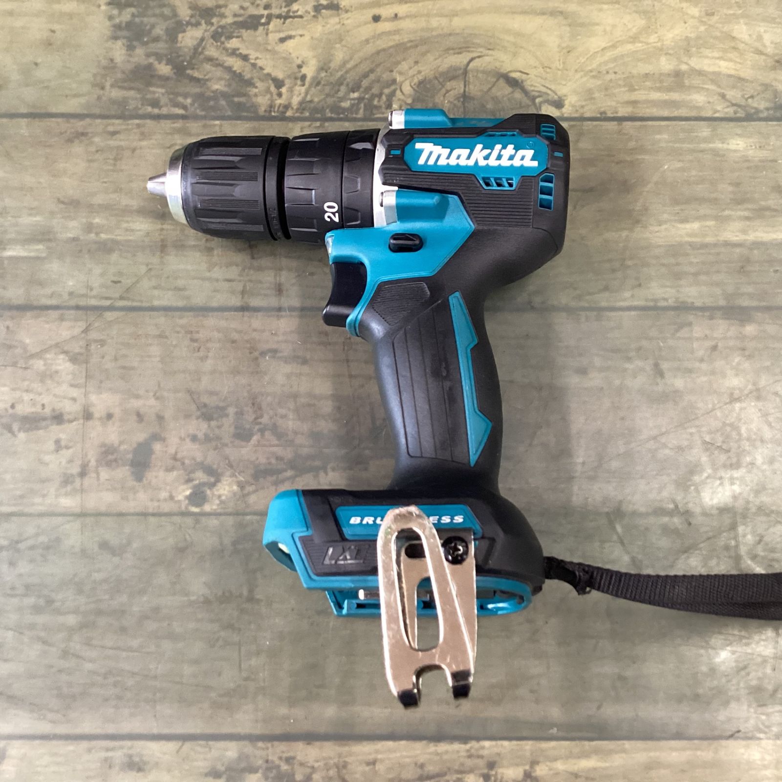 マキタ Makita 18V 充電式ドライバドリル 青 6.0Ahバッテリ×2