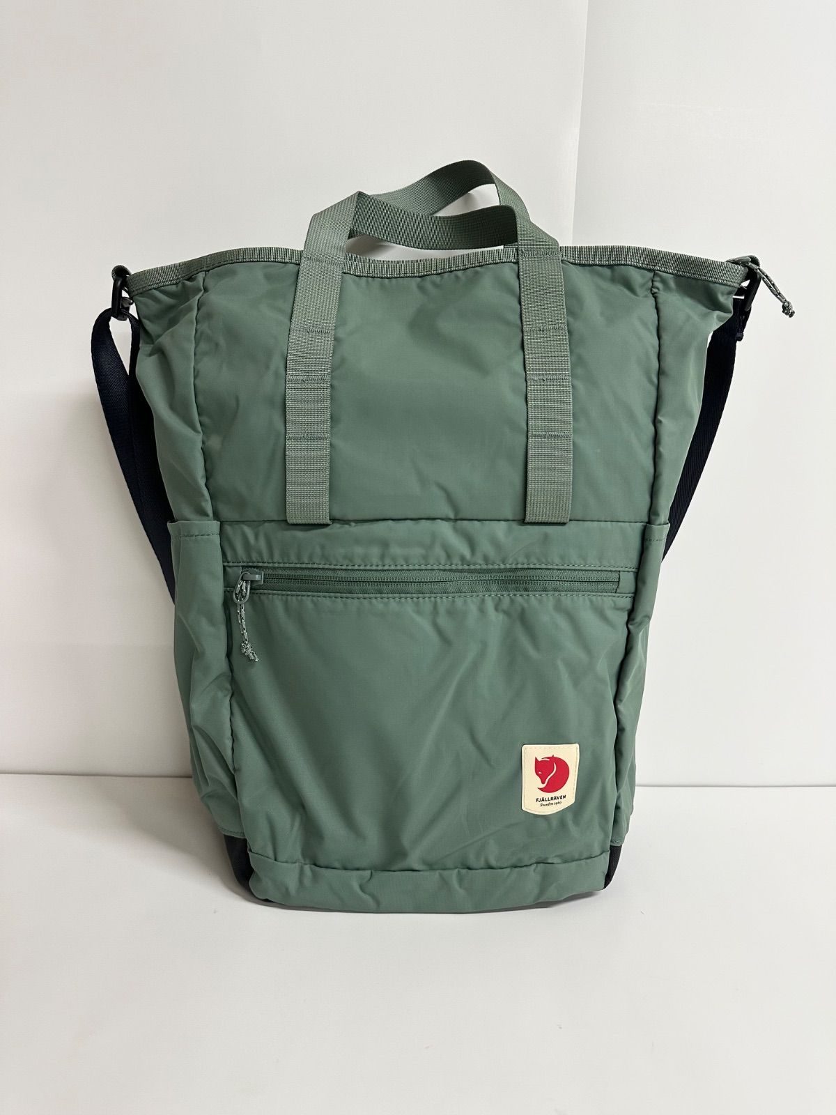 ★フェールラーベン*Fjallraven*ナイロンアウトドアベスト*ブラック【中古】t01190712032