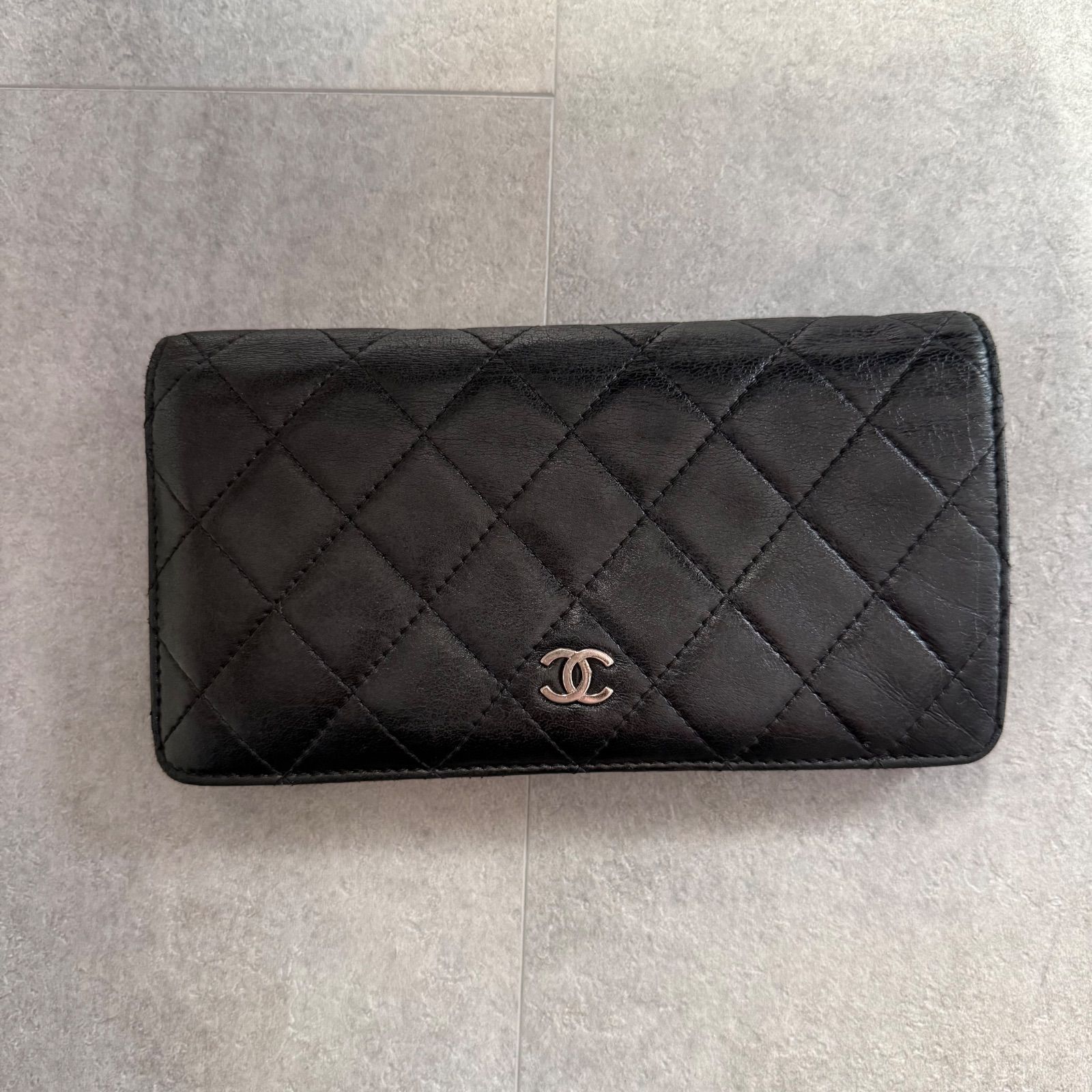 CHANEL シャネル 長財布 二つ折り がま口 マトラッセ 黒 ラムスキン