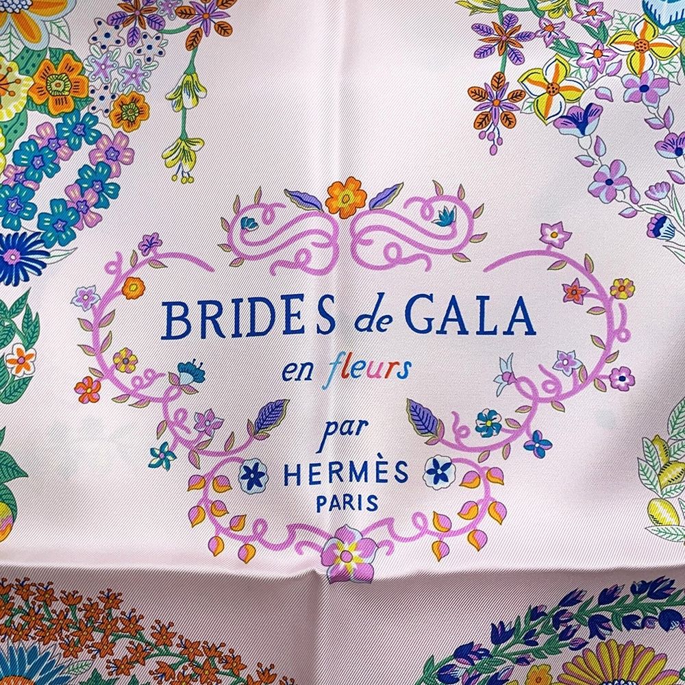エルメス スカーフ カレ90 ブリッド・ドゥ・ガラ・アン・フルール