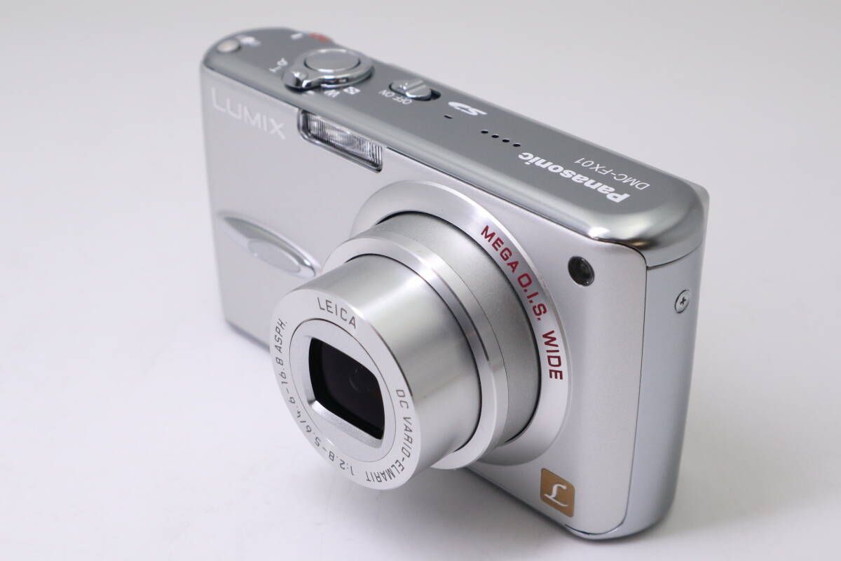 Panasonic LUMIX DMC-FX01 コンパクトデジタルカメラ
