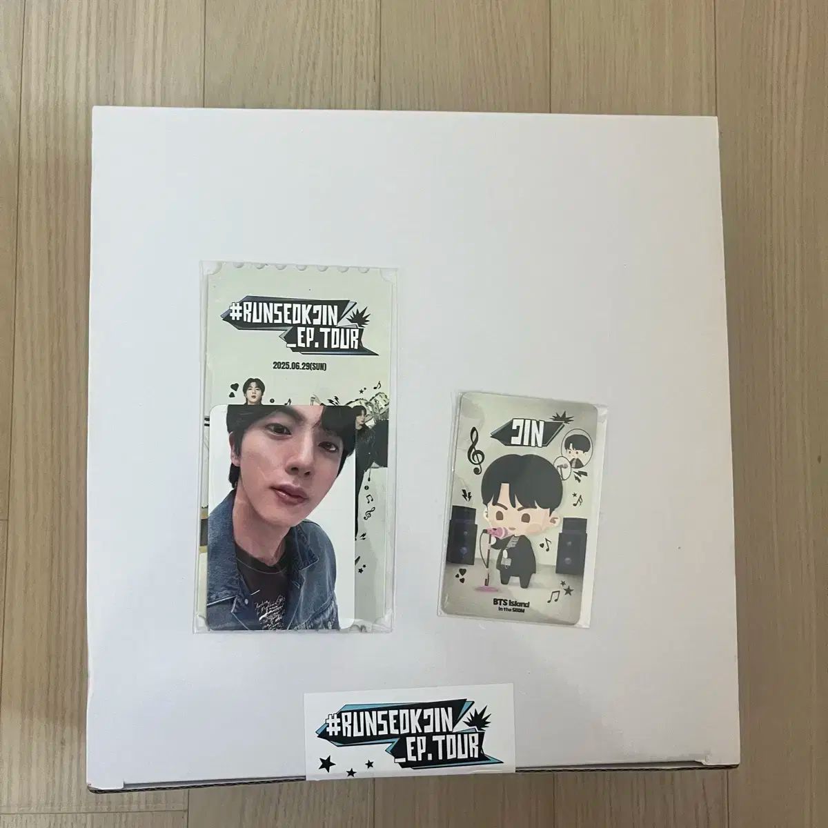 BTS 特典 JIN RUNSEOKJIN_EP.TOUR4枚トレカ BTS JIN ジン トレカ 特典 RUNSEOKJIN_EP.TOUR 4枚（BTS 】JIN