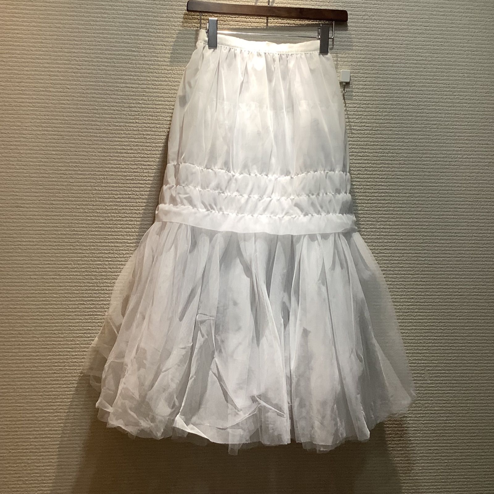 エルマンノシェルビーノ　裾レース　上質　カシミヤシルクのスカート エルマンノシェルビーノ裾レース上質カシミヤシルクのスカート