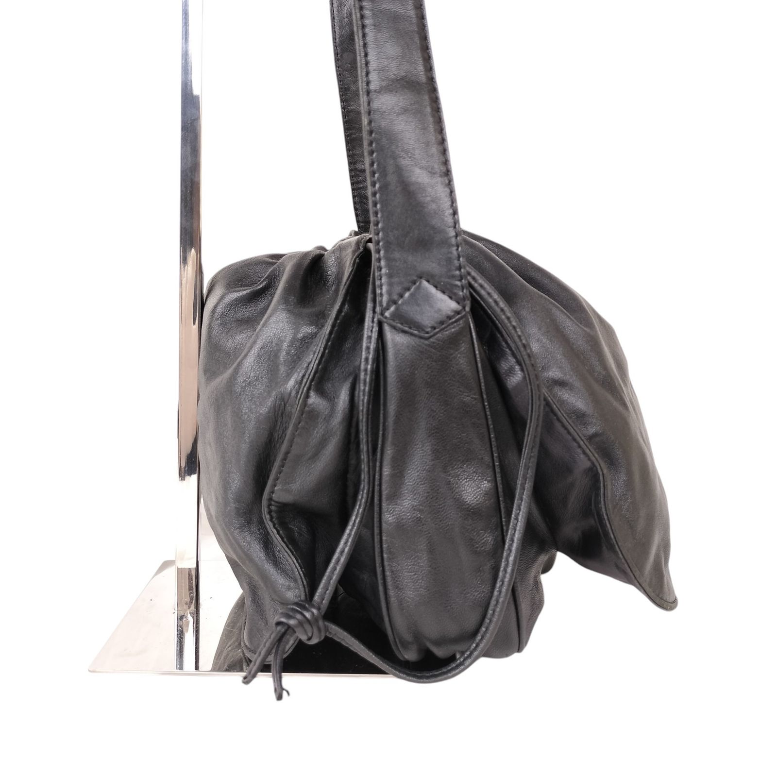 LOEWE ロエベ 巾着ショルダーバッグ アナグラム ナッパレザー