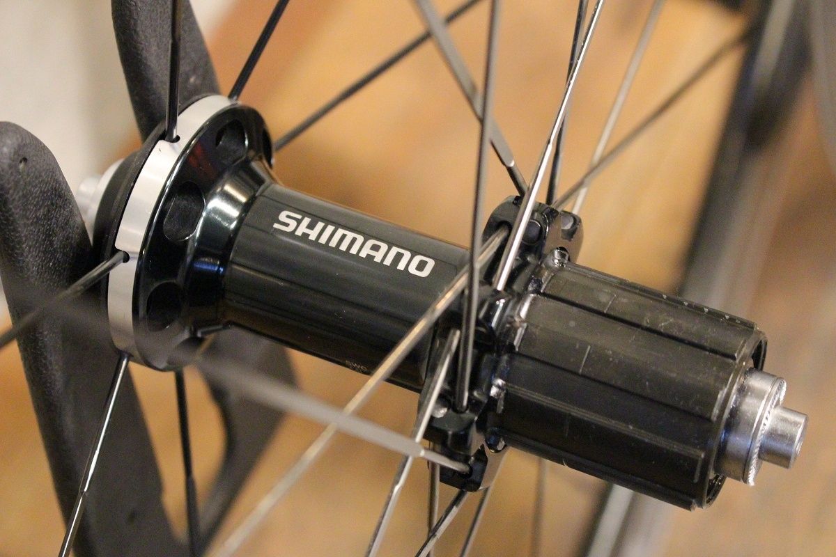 ★SHIMANO RS81 カーボン アルミリム クリンチャーホイール フロント シマノ SHIMANO WH-RS81-C35 アルミ カーボン クリンチャー