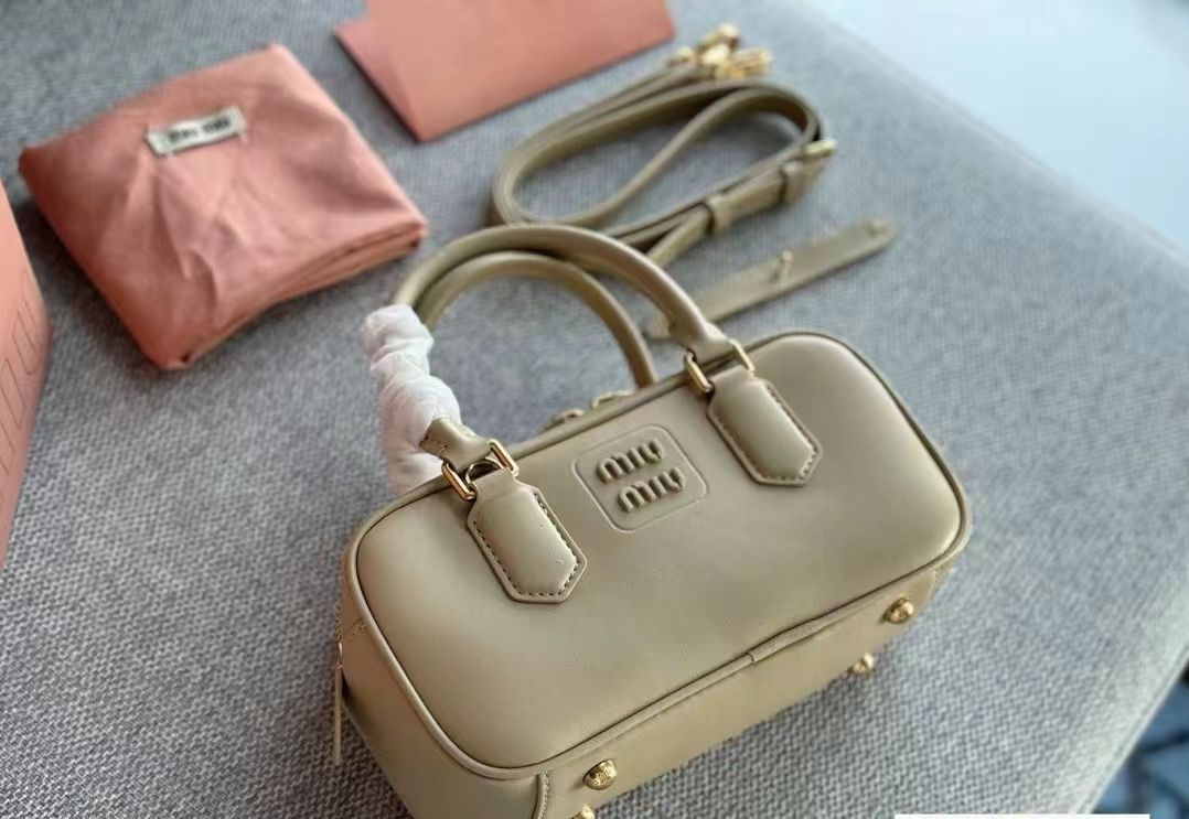 MIUMIU ウボウリングバッグ ハンドバッグ