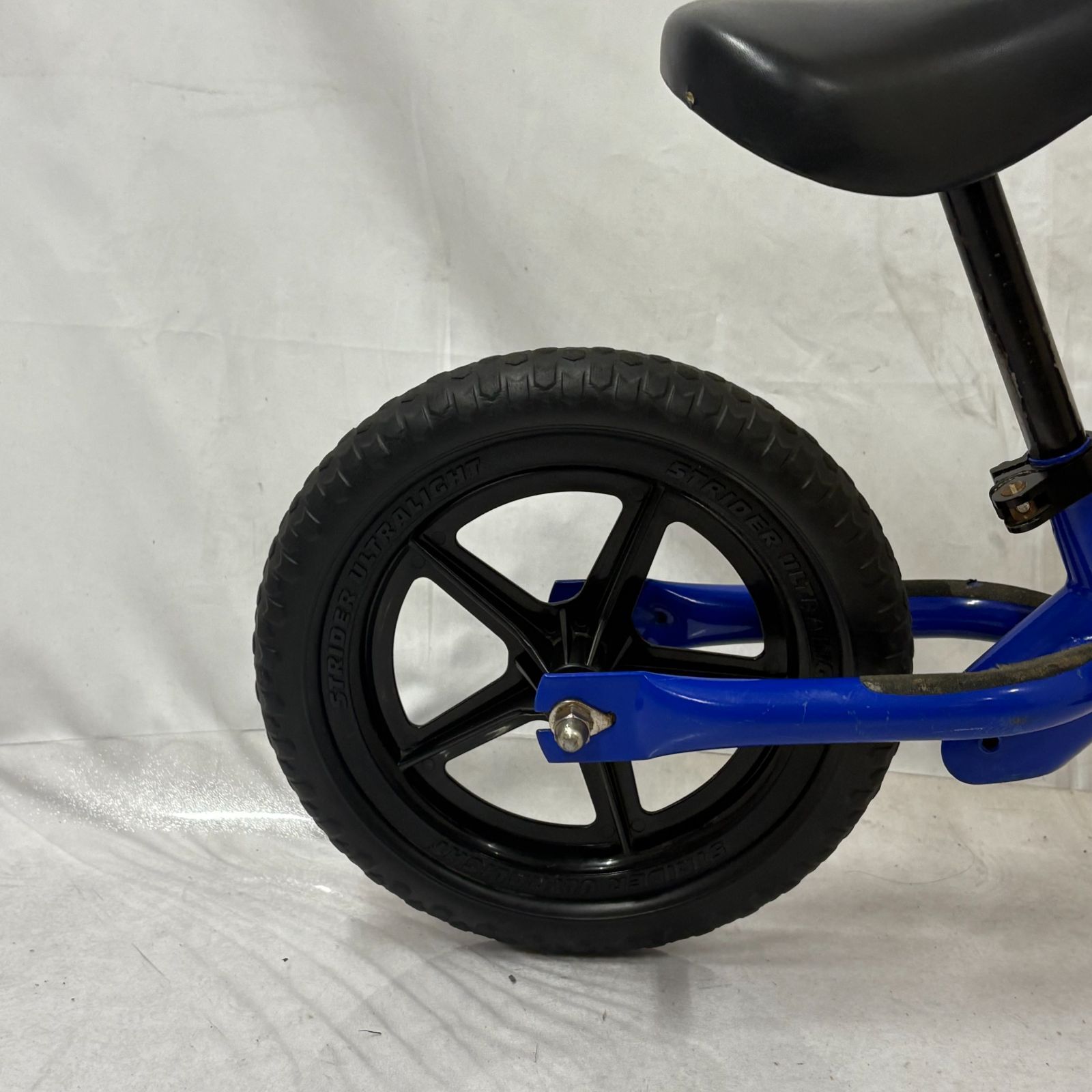 送料込★カスタム★ストライダー 12インチ STRIDER ST-J4 STRIDER ストライダー イエロー 12インチ ST-J4 - メルカリ