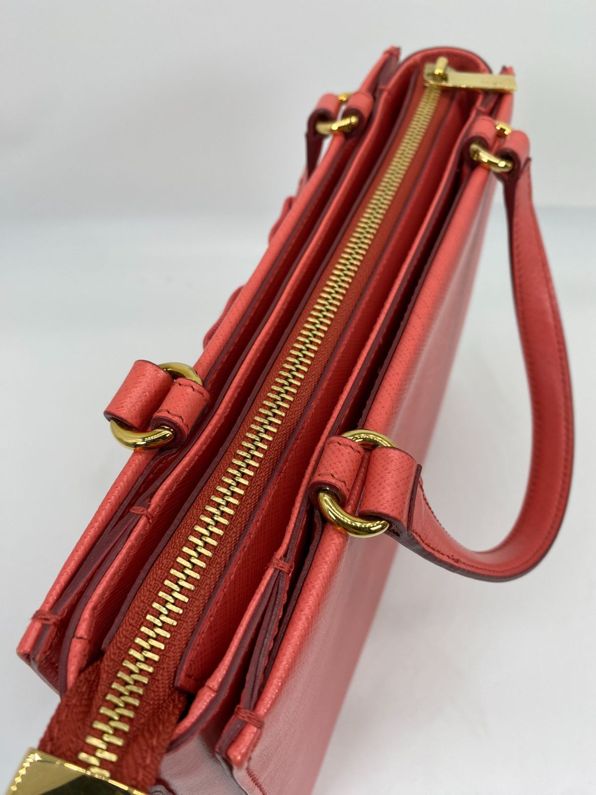 Salvatore Ferragamo サルヴァトーレ フェラガモ ショルダーバッグ 管理番号：5676 Salvatore Ferragamo サルヴァトーレ フェラガモ ショルダーバッグ