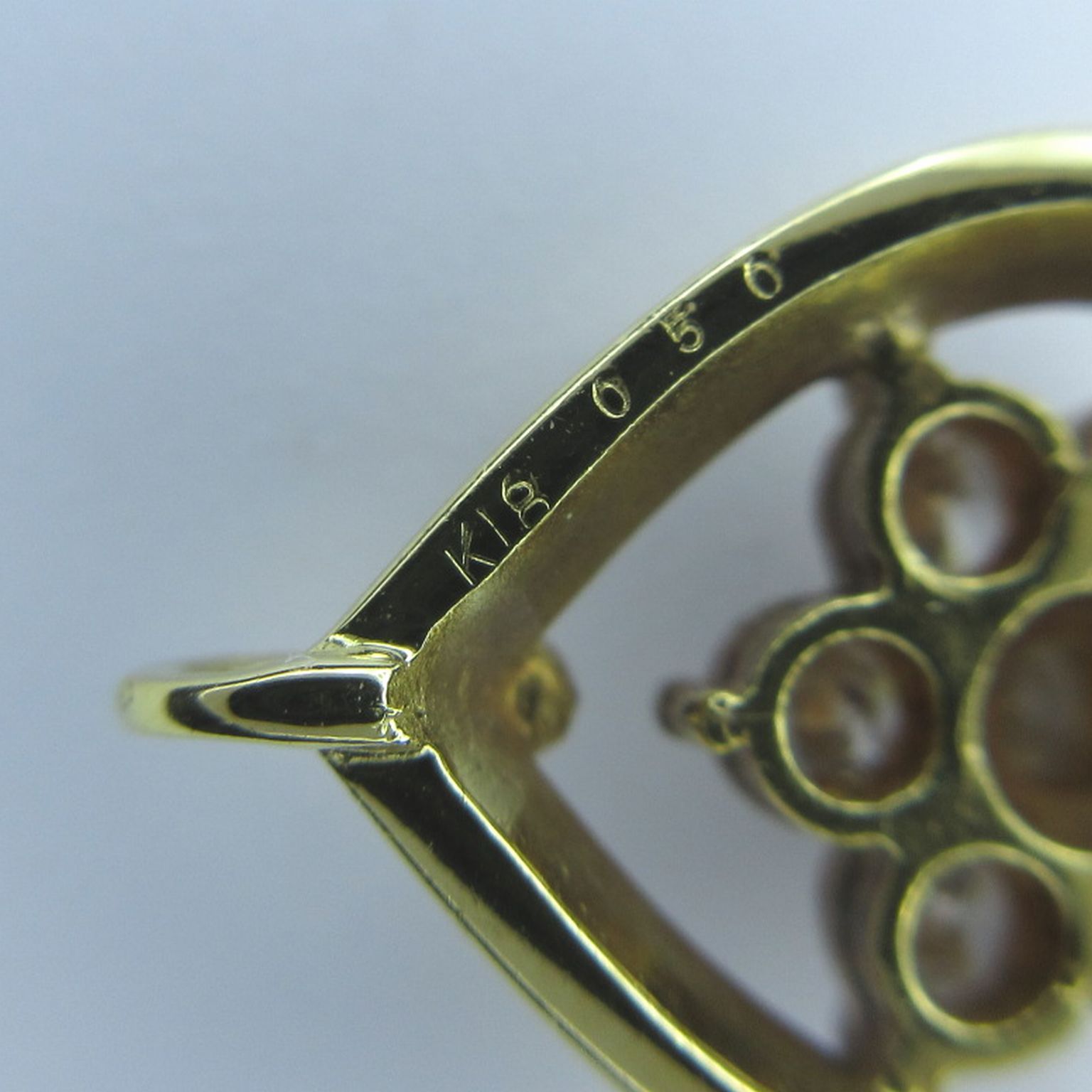 K18 ダイヤ0.5ct しずく型 ペンダントトップ 管理10298 - メルカリ