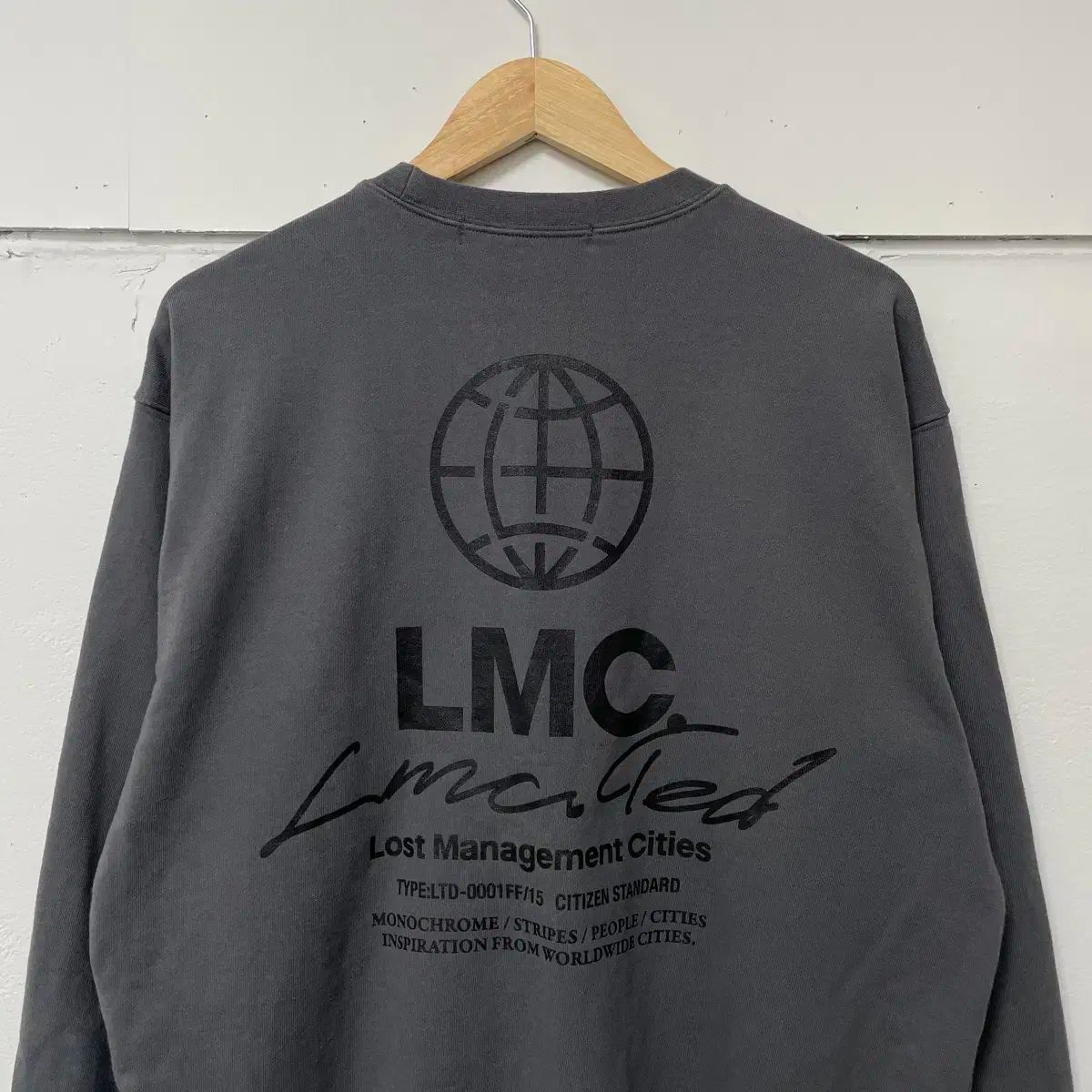 【雷市場（ポンジャン）商品韓国直送】 LMC グレー ビッグロゴ パーカー