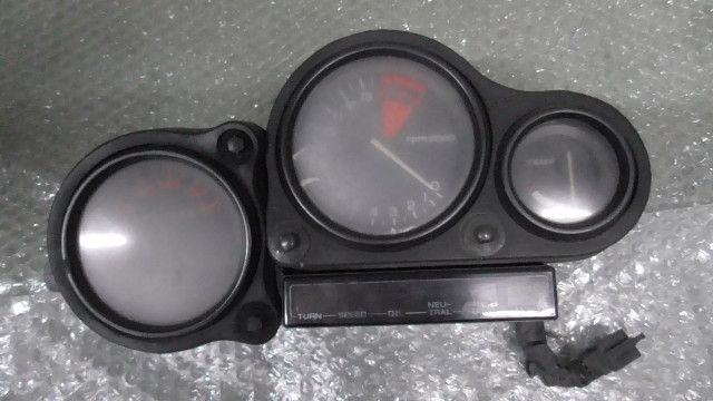 VFR400R NC24 の メーター 1748570895