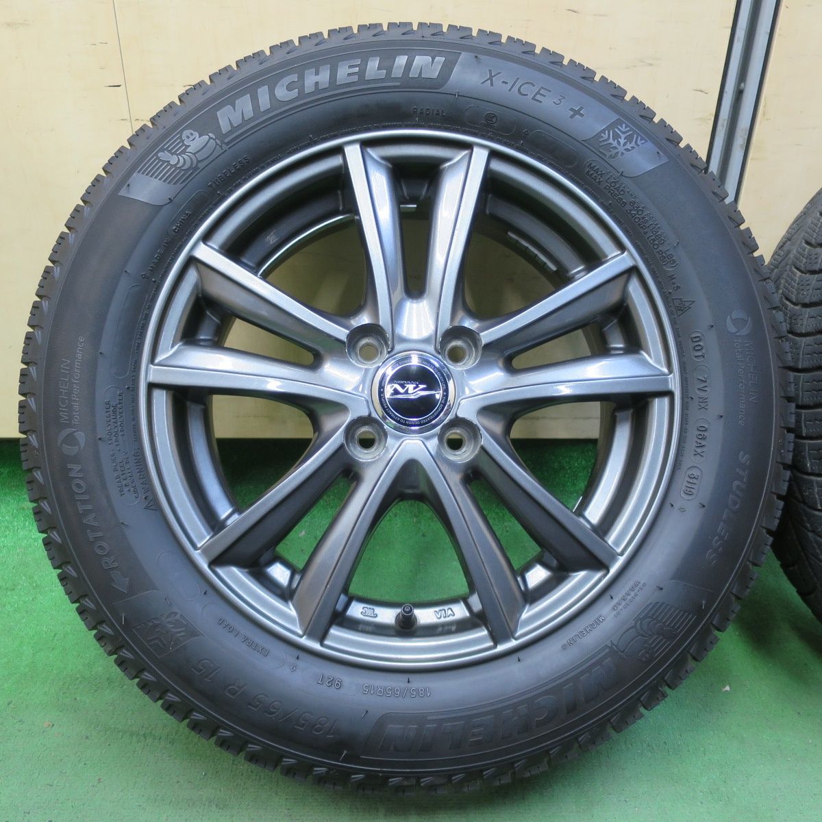 バリ溝！9分☆スタッドレス 185/65R15 ミシュラン X-ICE3+